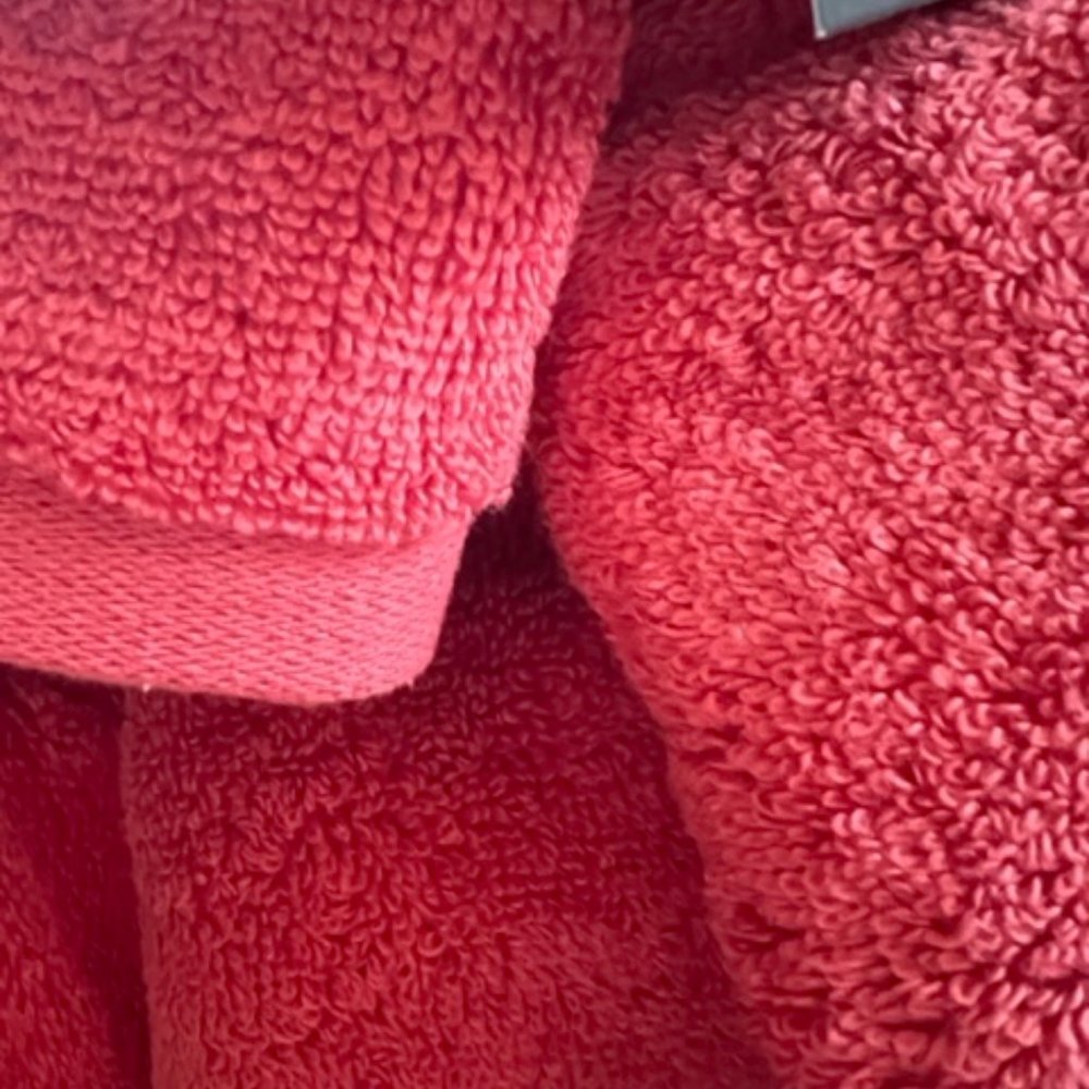 Bright Peach Towels NWT
